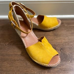 Gentle Souls by Kenneth Cole Espadrilles Size 8.5